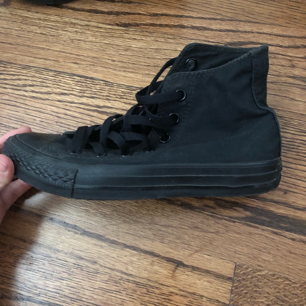 Barely worn high top all black converse